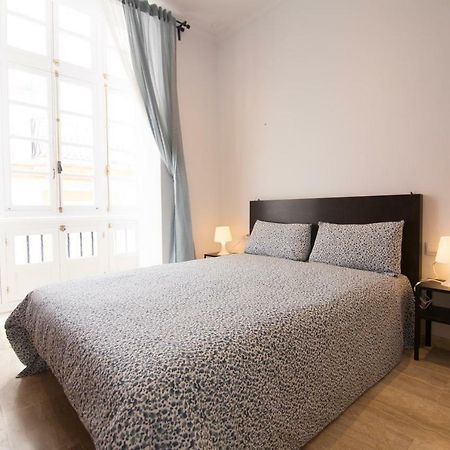 Extraordinario Piso Junto Playa Y En Pleno Centro Apartment Cadiz Luaran gambar